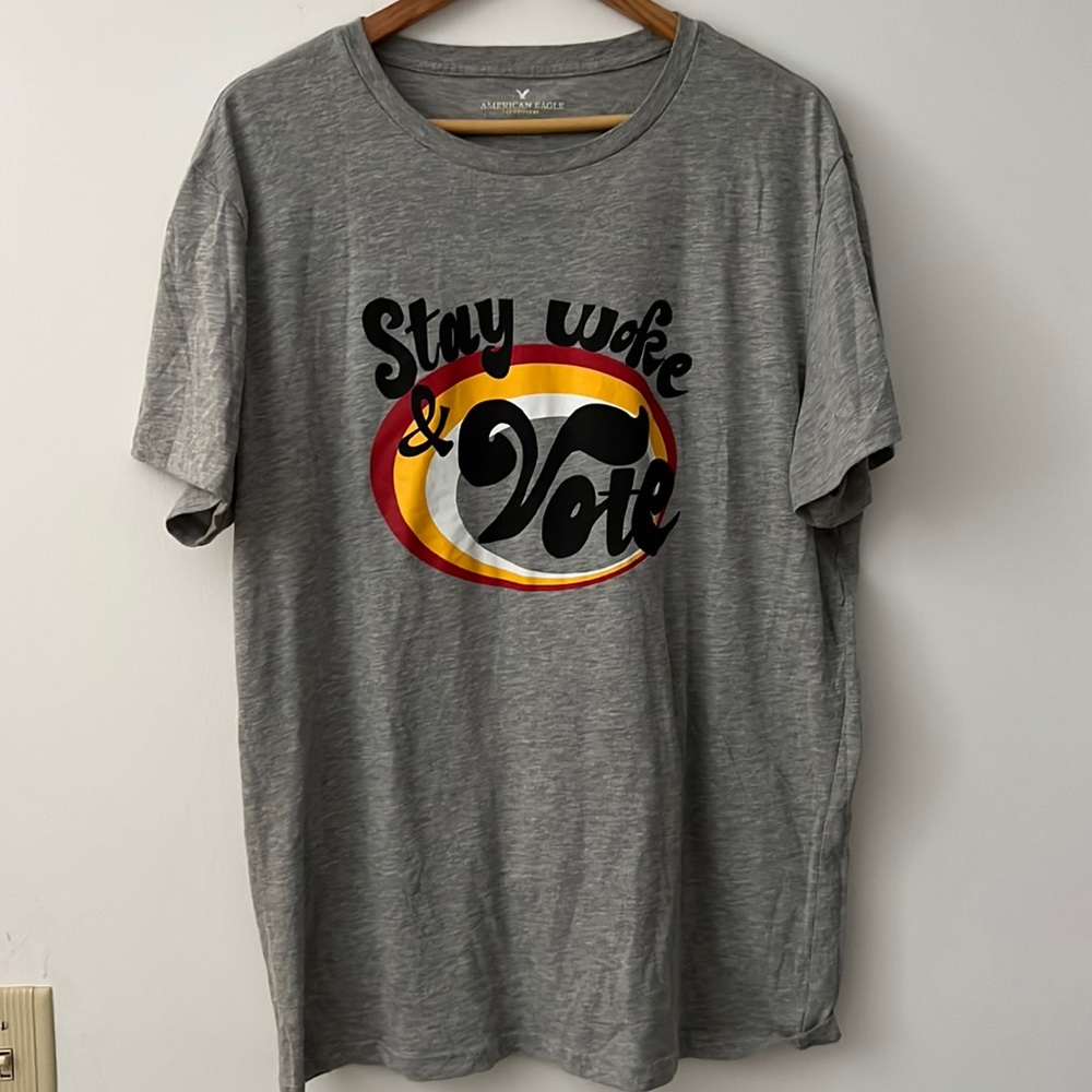 American Eagle tee